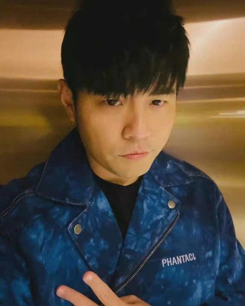 王力宏吃瓜周杰伦视频,揭秘娱乐圈幕后趣事